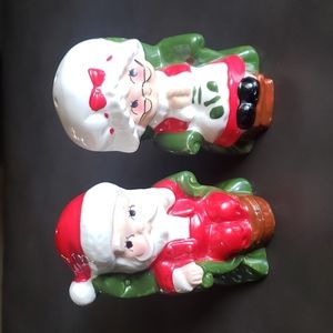 Vintage Santa Claus and Mrs. Claus Salt and Pepper Shakers